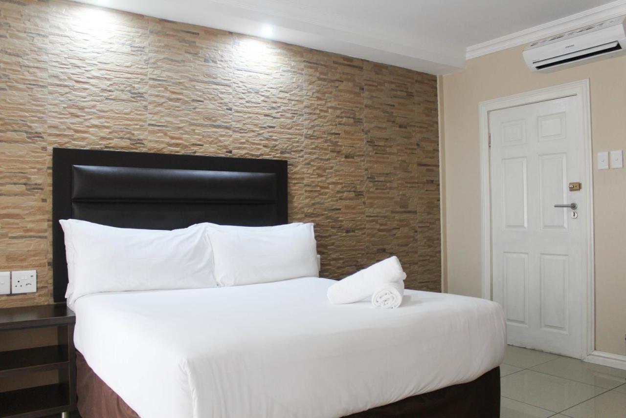 Hotel Bayside & Self Catering 110 West Street Durban