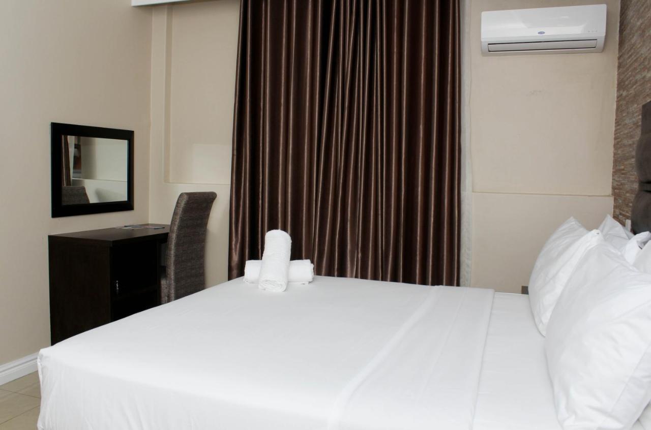 Bayside & Self Catering 110 West Street Hotel